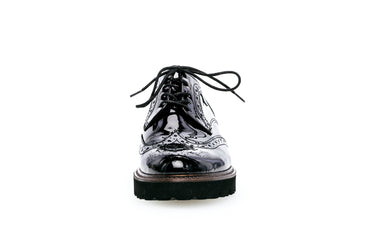 Derbies noires en cuir vernis