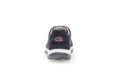Baskets bleues en textile et cuir