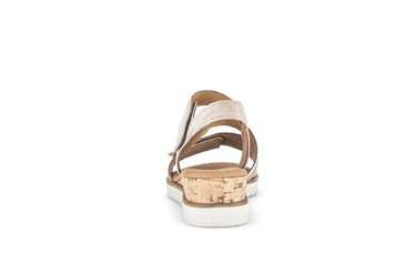 Sandales beige-dorées en cuir métallisé