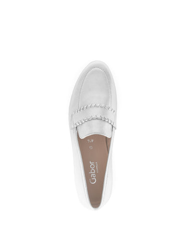 Mocassins argentés en cuir lisse