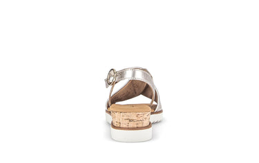Sandales dorées en cuir