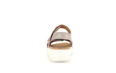 Sandales beiges en nubuck irisé (semelle amovible)
