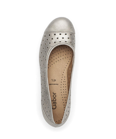 Ballerines perforées dorées en cuir métallisé